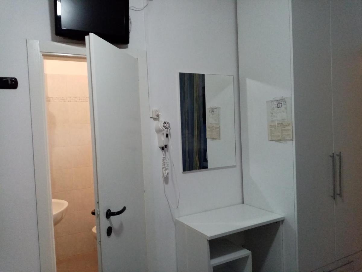 Bed and Breakfast New Prophet Cattolica Exterior foto