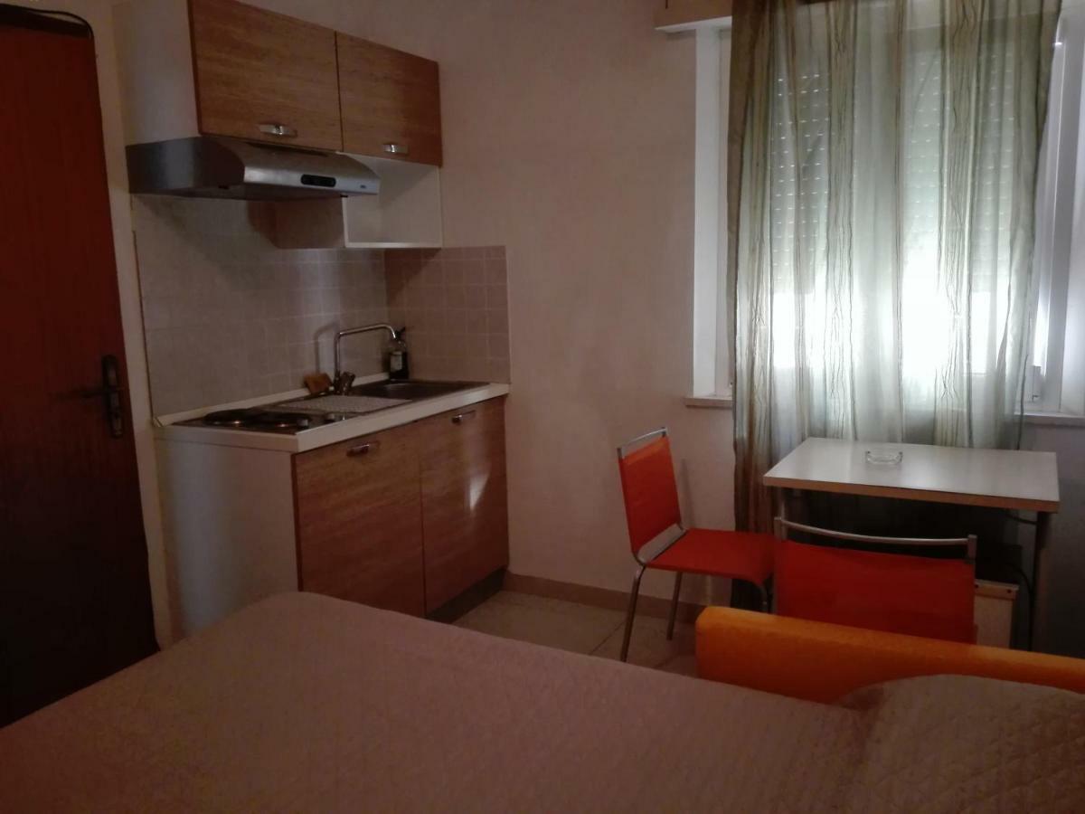 Bed and Breakfast New Prophet Cattolica Exterior foto